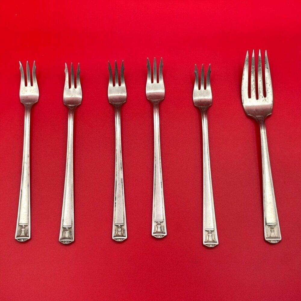 Holmes & Edwards CENTURY International Silver Plate 1923 Flatware  5 pieces
